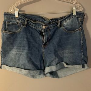 Plus size shorts